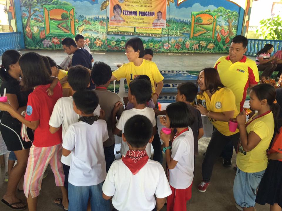 Feeding program at Sanchez-Cabalitian Elementary (1)